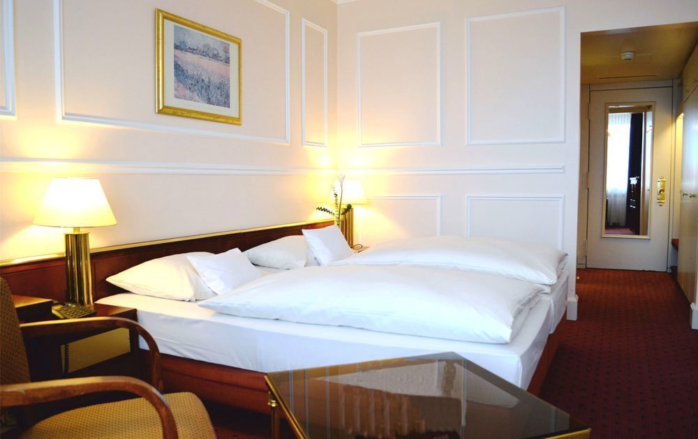 Centro Hotel Bristol Bonn Ngoại thất bức ảnh