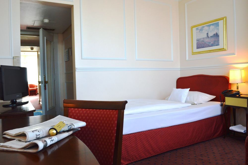 Centro Hotel Bristol Bonn Ngoại thất bức ảnh