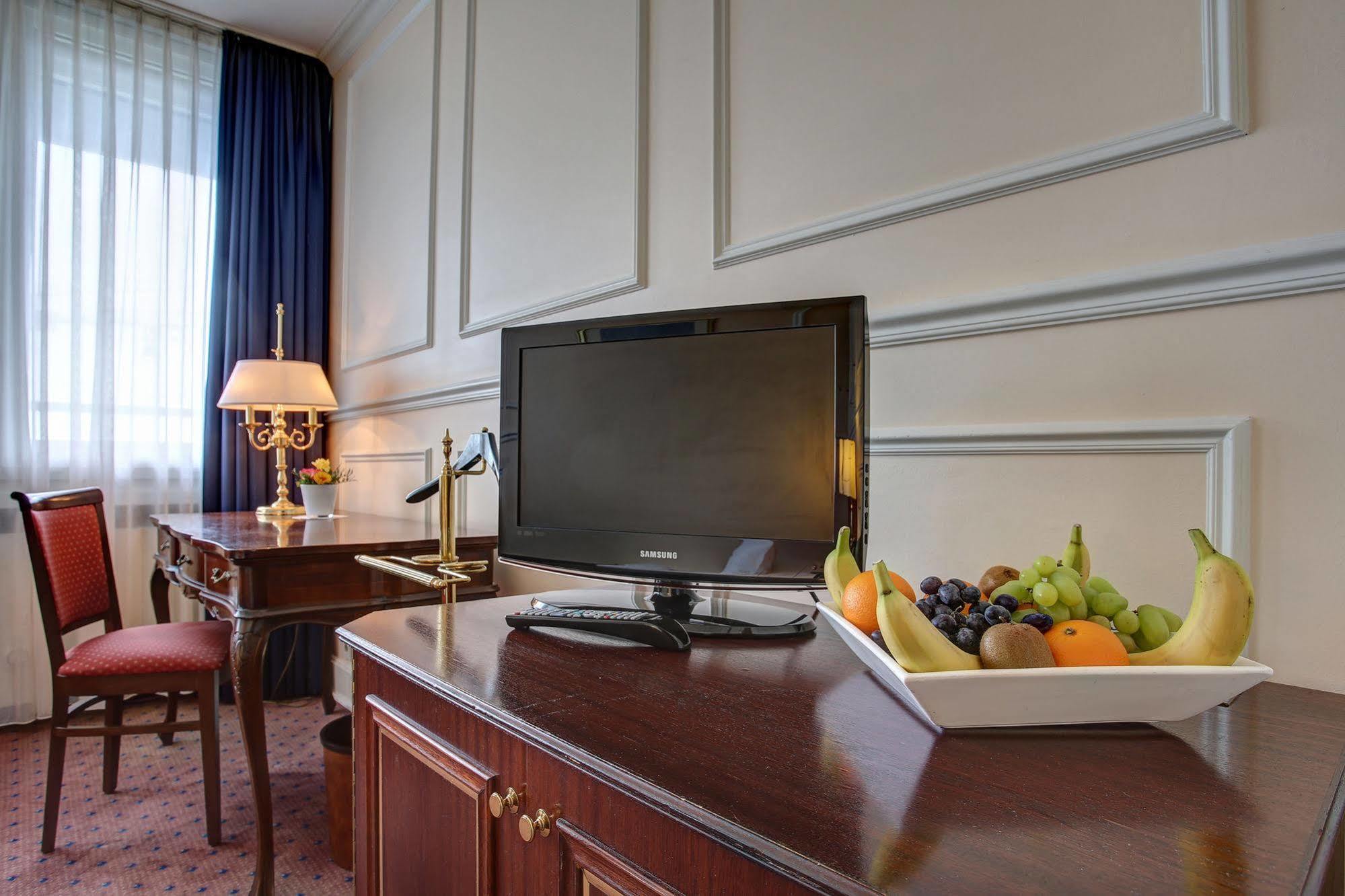 Centro Hotel Bristol Bonn Ngoại thất bức ảnh